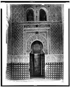 Granada. Interior de la Mezquita (Alhambra) - J. Laurent. Madrid. LCCN94512077