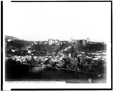 Granada. Vista de Generalife y de la Alhambra desde la plaza de S. Nicolás - J. Laurent. Madrid. LCCN94511988