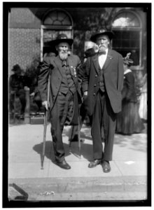 GRAND ARMY OF THE REPUBLIC. PARADE AT 1915 ENCAMPMENT. 2 VETERANS LCCN2016866731