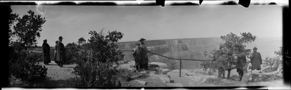 Grand Canyon at the rail LCCN2017656403