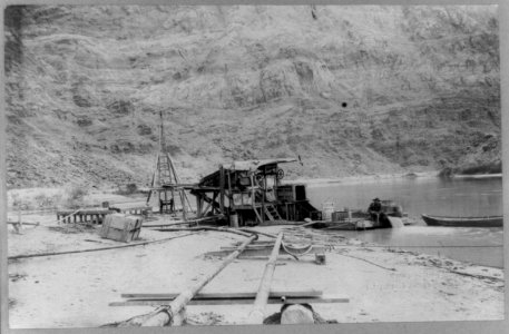 Grand Canon, Arizona LCCN2002718440