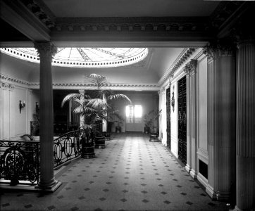 Grand Entrance on the 'Aquitania' (1914) RMG G10865