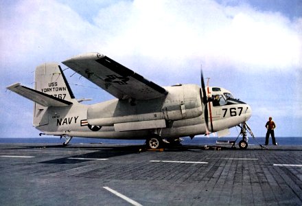 Grumman C-1A Trader aboard USS Yorktown (CVS-10), circa in 1963