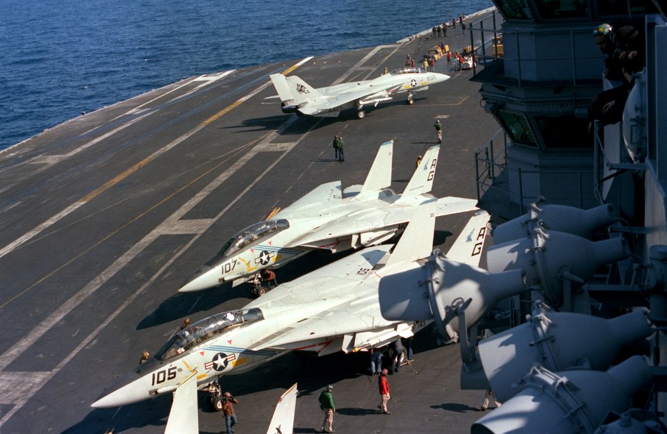 Grumman F-14A Tomcats of VF-142 and VF-142 aboard USS Dwight D. Eisenhower (CVN-69), 16 April 1987 (6417444)