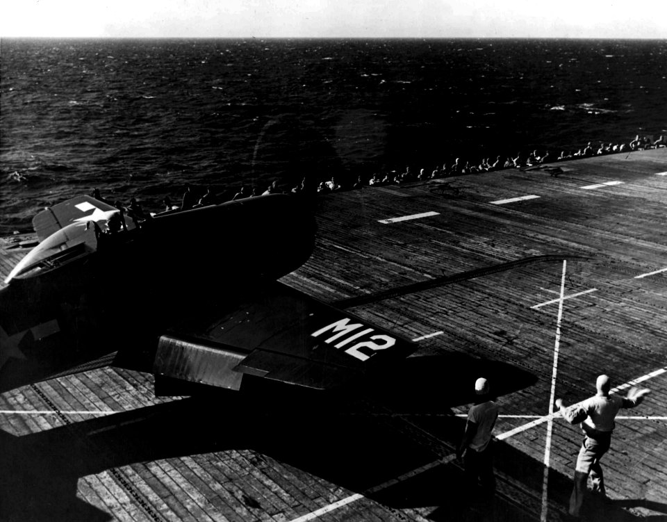 Grumman F8F-1 Bearcat of VF-19 aboard USS Ranger (CV-4), in 1945 (153724643)