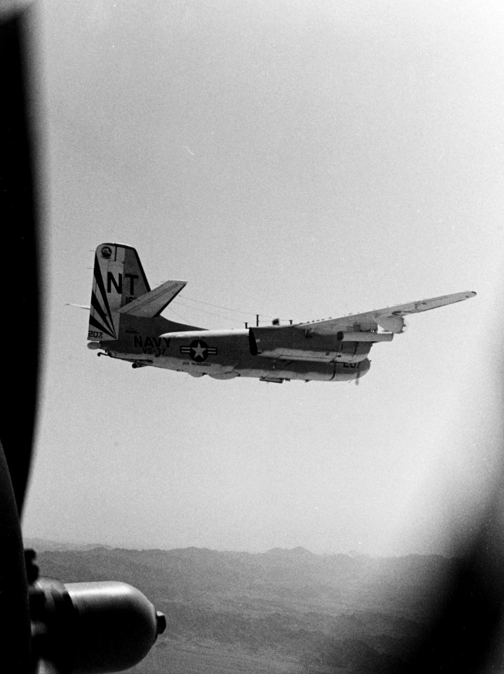 Grumman S-2E Tracker of VS-37 in flight over Chocolate Mountain Gunnery Range in June 1970