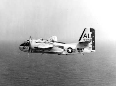 Grumman S-2E Tracker of VS-24 in flight, circa in 1970 (NH 83602)