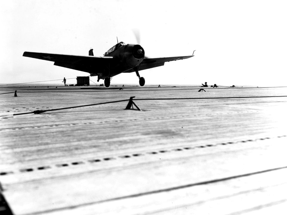 Grumman TBF-1 Avenger landing aboard USS Long Island (ACV-1), circa in late 1942 (80-G-66735)