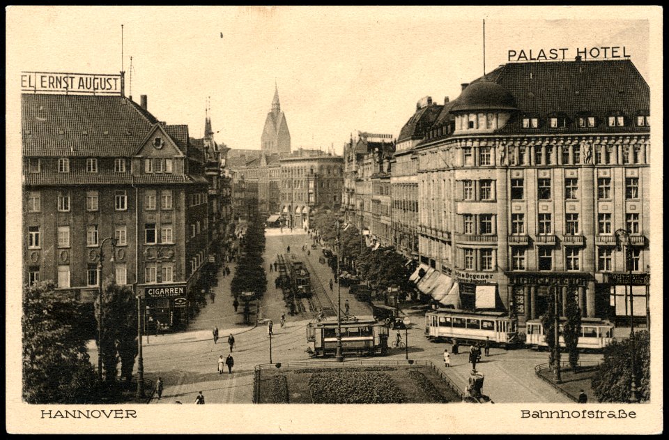 Hannoversche Lichtdruck-Anstalt AK Hannover Bahnhofstraße Bildseite Blick vom Ernst-August-Platz durch die Bahnhofstraße bis zur Marktkirche