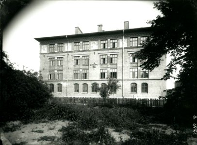 Hans Tavsengades skole by Peter Elfelt