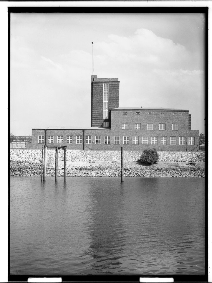 HANSif1118 Feuerwache Rugenberger Hafen