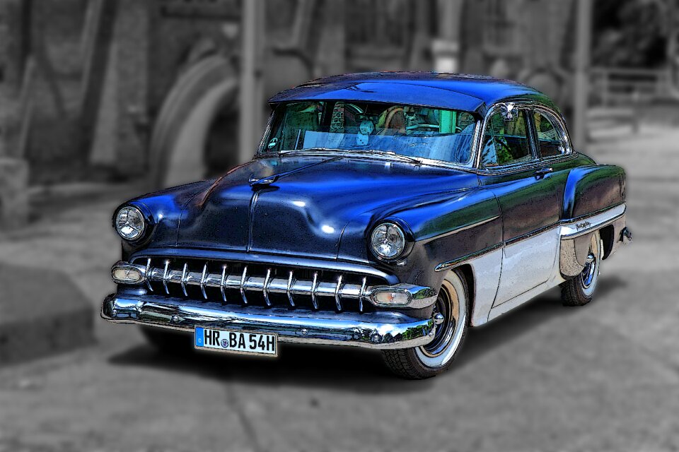 Old automotive vehicle