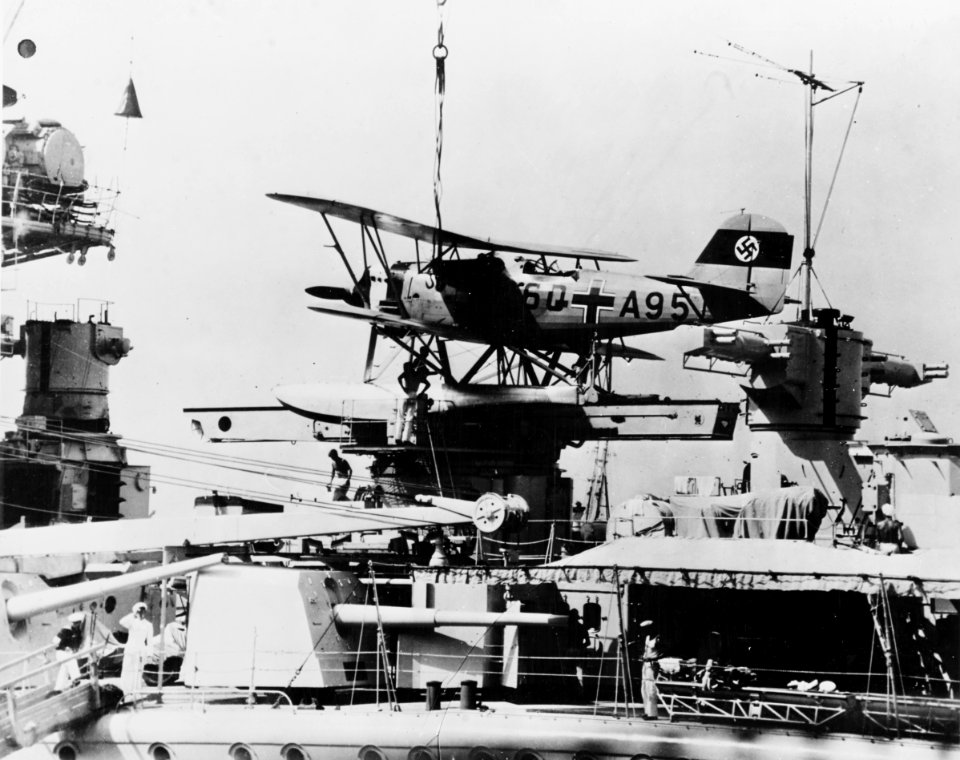 Heinkel He 60 on German cruiser Admiral Scheer c1936