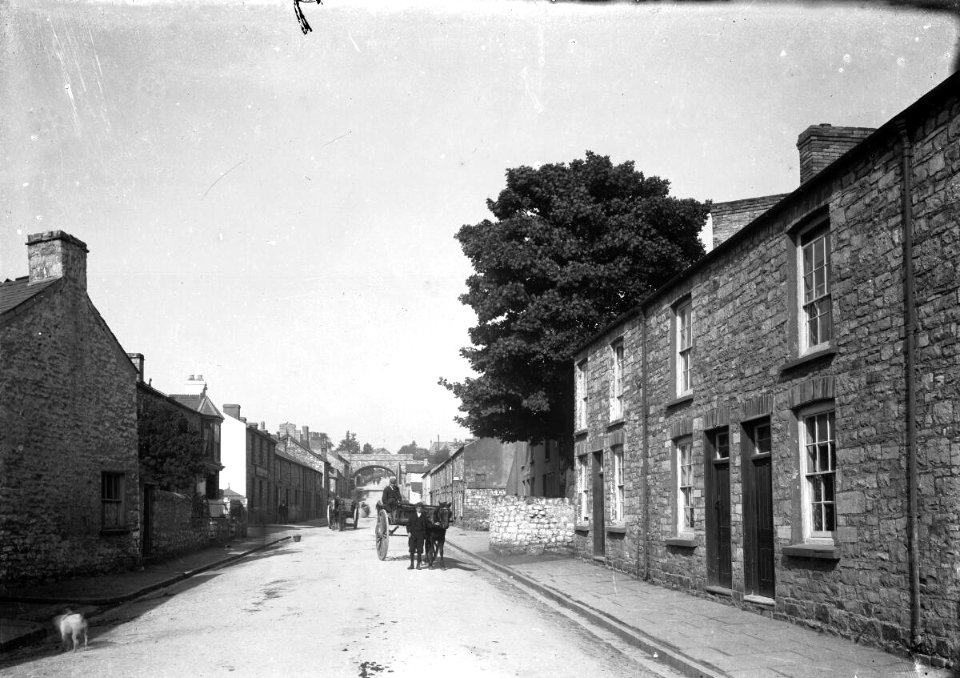 High St, Cefn (4786027)