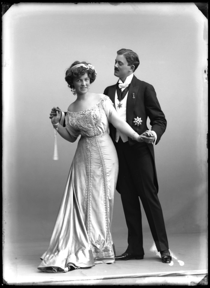 Hilma Matsson and Elvin Ottosson in Bykomtessen at Operett-teatern 1909 - SMV - NM013