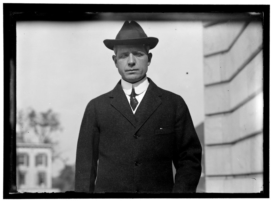 HILLES, CHARLES DEWEY. CHAIRMAN, REPUBLICAN NATIONAL COMMITTEE, 1912-. SECRETARY TO PRESIDENT TAFT, 1911-1913. REPUBLICAN NATIONAL COMMITTEE, CHAIRMAN LCCN2016867175