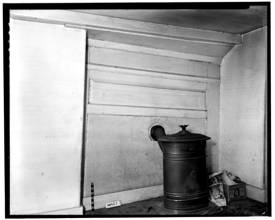 Historic American Buildings Survey L.C. Durette, Photographer November 1936 BED ROOM -1 FIREPLACE - John Cram Farmstead, Hampton Falls, Rockingham County, NH HABS NH,8-HAMTOF,1-8