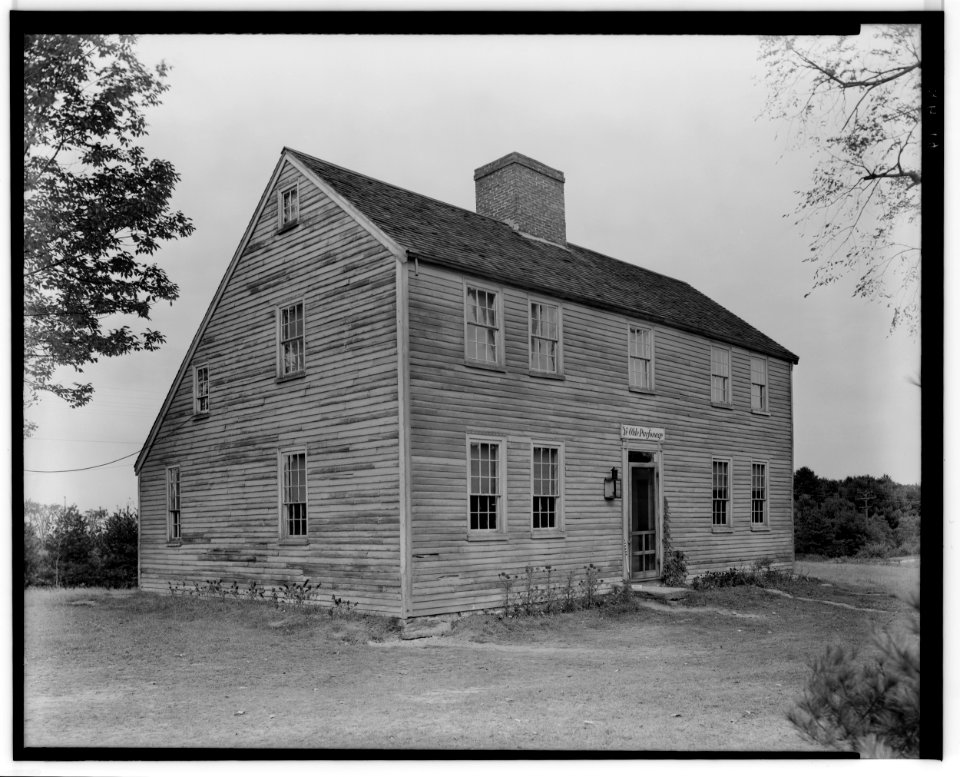 Historical American Building Survey L. C. Durette, Photographer Oct. 2, 1936 EXTERIOR FROM SOUTH WEST - Parsonage, Newington, Rockingham County, NH HABS NH,8-NEWI,2-5
