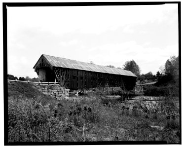 Historical American Buildings Survey L. C. Durette, Photographer May 15, 1936. VIEW LOOKING NORTH WEST - Covered Bridge, Spanning Contoocook River, Hopkinton, Merrimack County, NH HABS NH,7-HOP.V,2-1 photo