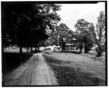 Historical American Buildings Survey L. C. Durette, Photographer July 28, 1936 SOUTH EAST VIEW OF HOUSE - Pendergast Garrison, Packer's Falls, Durham, Strafford County, NH HABS NH,9-DUR.V,1-1