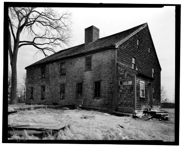 Historic American Buildings Survey L.C. Durette, Photographer March 18, 1937 EXTERIOR LOOKING SOUTH - John Cram Farmstead, Hampton Falls, Rockingham County, NH HABS NH,8-HAMTOF,1-3