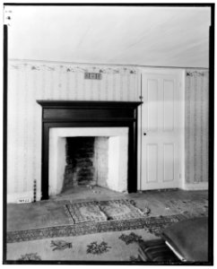 Historical American Buildings Survey L. C. Durette, Photographer July 28, 1936 FIRE PLACE EAST BED ROOM - Pendergast Garrison, Packer's Falls, Durham, Strafford County, NH HABS NH,9-DUR.V,1-10 photo