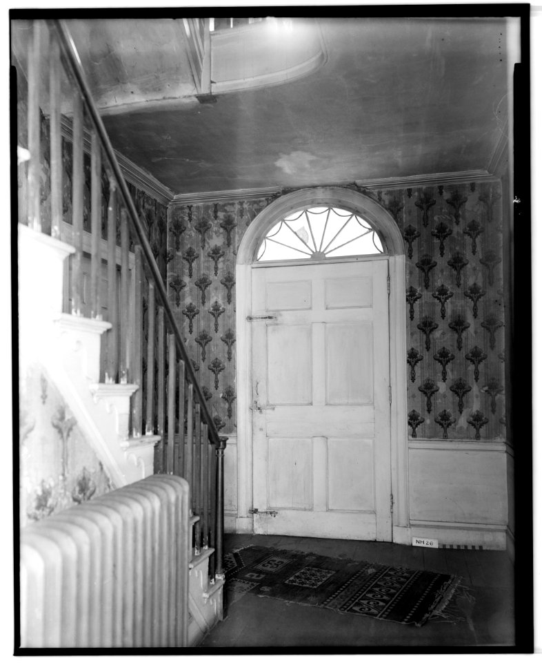 Historical American Buildings Survey L. C. Durette, Photographer April 25, 1936 REAR STAIR HALL 1st FLOOR - Captain Barnes House, 218 Islington Street, Portsmouth, Rockingham HABS NH,8-PORT,124-9