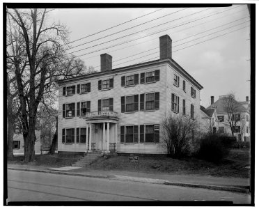 Historical American Buildings Survey L. C. Durette, Photographer May 14, 1936 EXTERIOR VIEW FROM NORTH WEST - Captain Barnes House, 218 Islington Street, Portsmouth, Rockingham HABS NH,8-PORT,124-1