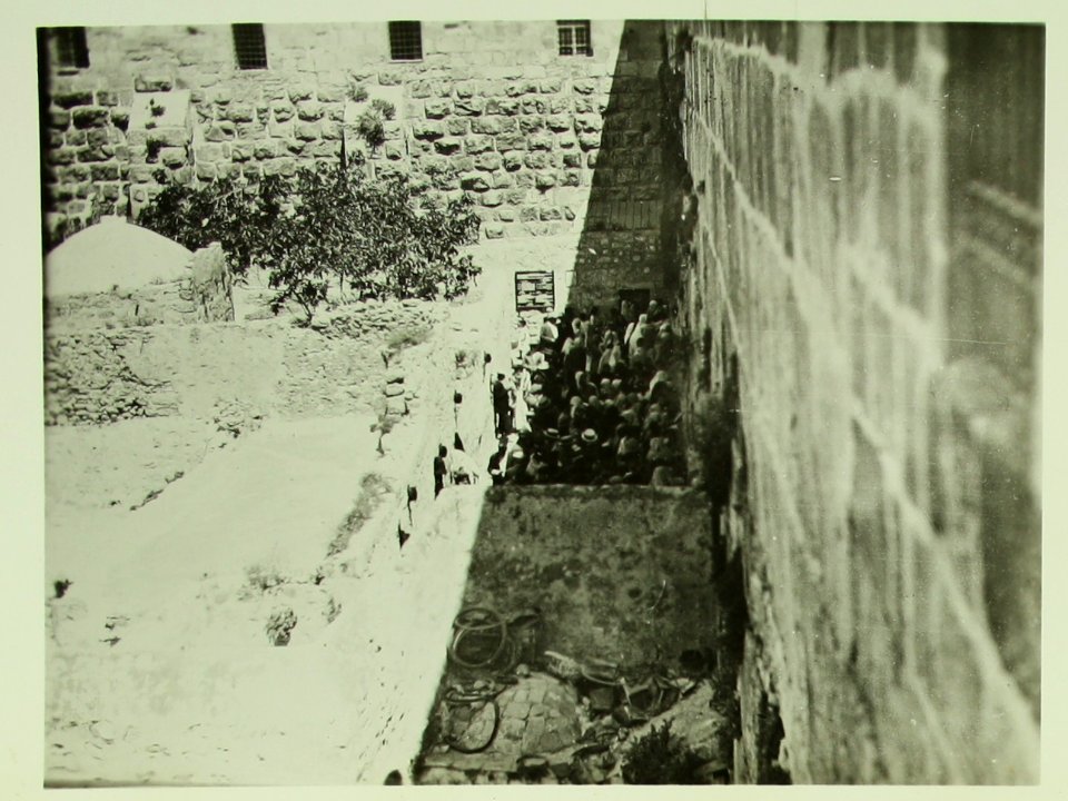 Historical images of the Western Wall - 1920 C SR 016
