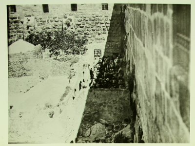 Historical images of the Western Wall - 1920 C SR 016 photo