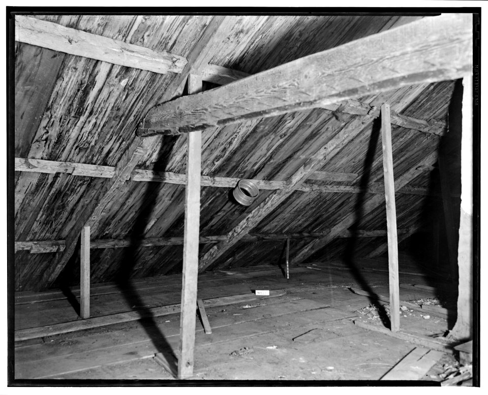 Historical American Buildings Survey L.C. Durette, Photographer Nov. 1936. ATTIC - John Cram Farmstead, Hampton Falls, Rockingham County, NH HABS NH,8-HAMTOF,1-15