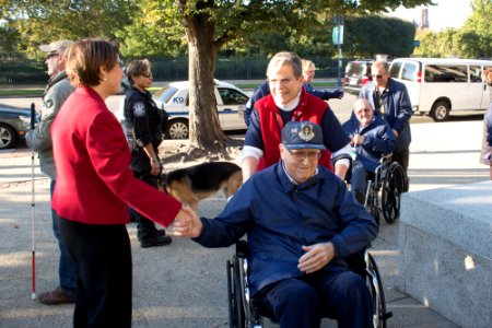 Honor Flight 20151019-01-004 (22349059371)