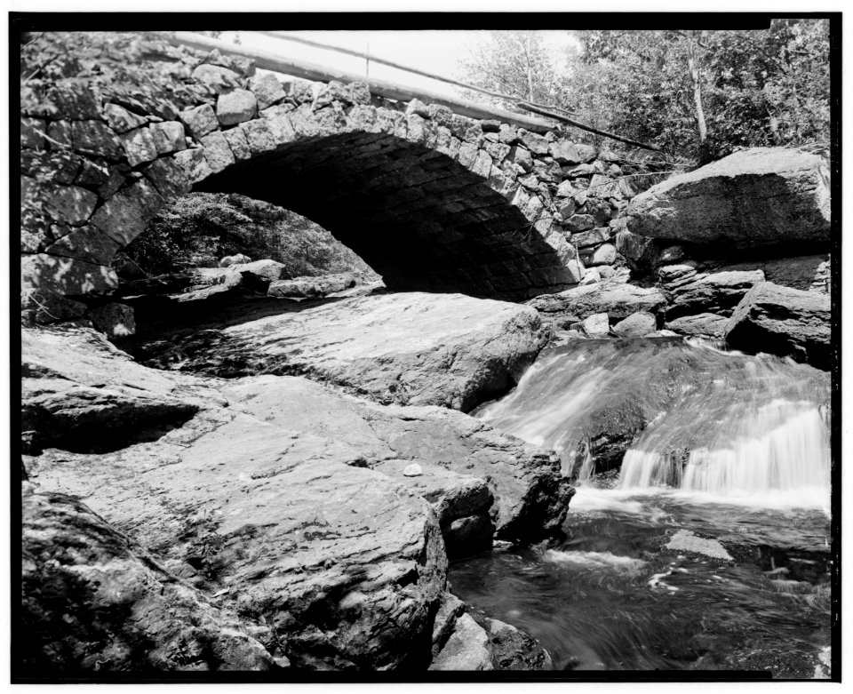 Historical American Buildings Survey L. C. Durette, Photographer May 15, 1936 GLEASON FALLS BRIDGE DETAIL FROM DOWN STREAM - Gleason Falls Bridge, Spanning Beard Brook, Hillsboro HABS NH,6-HILL.V,1D-3