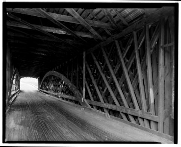 Historical American Buildings Survey L. C. Durette, Photographer May 15, 1936 INTERIOR LOOKING NORTH WEST - Covered Bridge, Spanning Contoocook River, Hopkinton, Merrimack County, HABS NH,7-HOP.V,2-3 photo