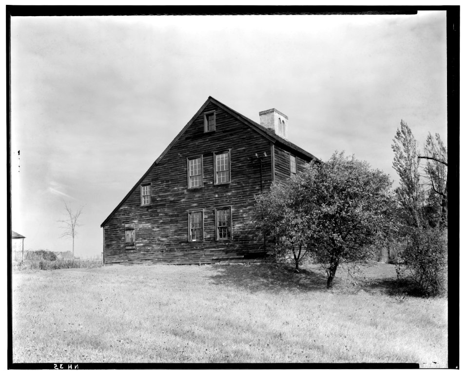 Historical American Buildings Survey L. C. Durette, Photographer Oct. 18, 1936. VIEW FROM SOUTH WEST - Colonel Paul Wentworth House, Dover Street (moved to MA, Dover), Dover, HABS NH,9-SALFA,1-14
