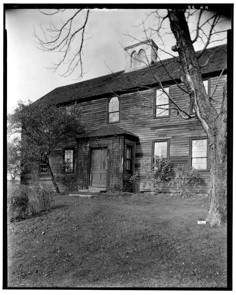 Historical American Buildings Survey L. C. Durette, Photographer Oct. 18, 1936. DETAIL OF FRONT - Colonel Paul Wentworth House, Dover Street (moved to MA, Dover), Dover, Strafford HABS NH,9-SALFA,1-17