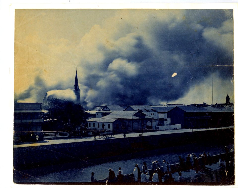 Honolulu Chinatown Fire of 1900 (4), photograph by Brother Bertram