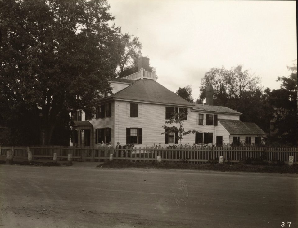 Houghton MS Am 1743.26 (16) - Sarah Orne Jewett House, side view