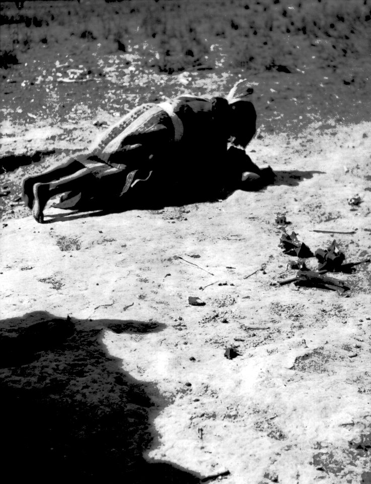 Indianer som brottas under lek. Foto, Erland Nordenskiöld 1908 - SMVK - 004704