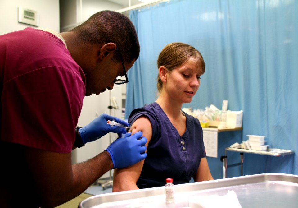 Influenza vaccination 141020-N-JY715-943