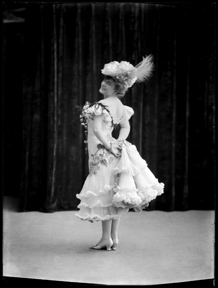 Inga Berentz in Den glada änkan at Oscarsteatern 1907 - SMV - NB138