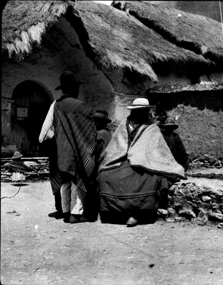 Indianer och cholos . Pelechuco. Bolivia - SMVK - 002497