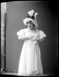 Inga Berentz in Hertiginnan av Danzig at Oscarsteatern 1906 - SMV - NB140