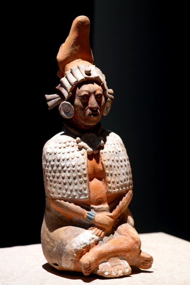 Jaina seated figure of a dignitary Soleil de nuit lot25 n2