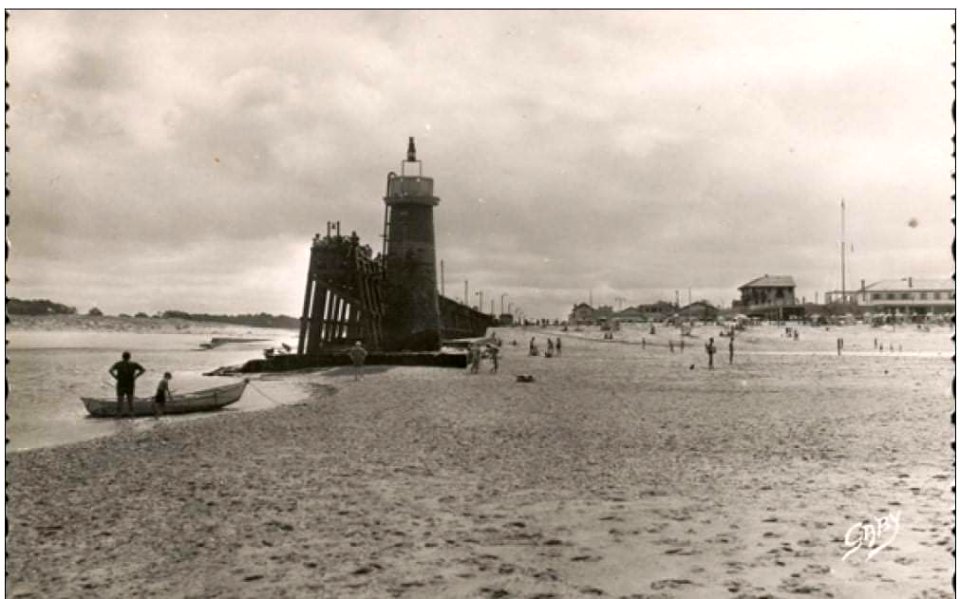 L'estacade par forte marée basse vers 1960