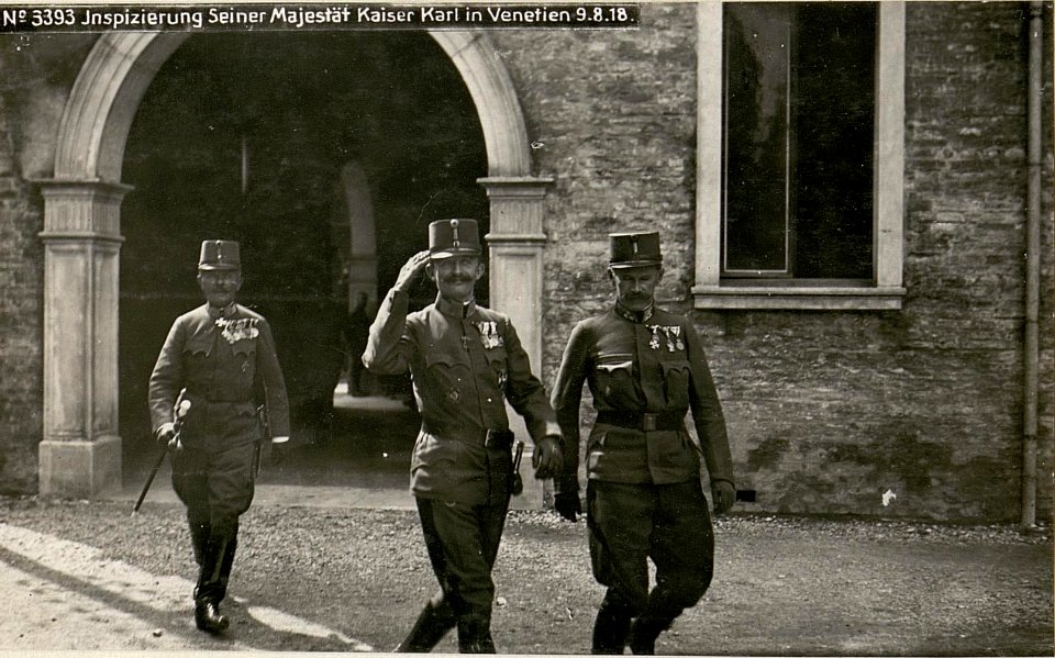 Jnspizierung Seiner Majestät Kaiser Karl in Venetien 9.8.18. (BildID 15621540)