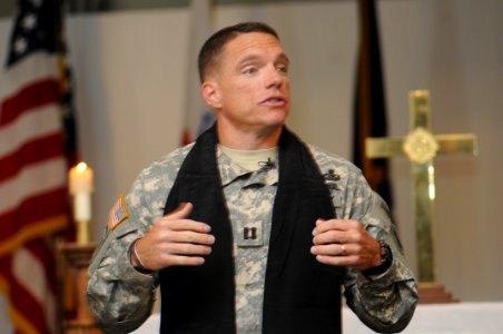 JTF Guantanamo Troops Play in Praise Band 110508-N-AT101-015