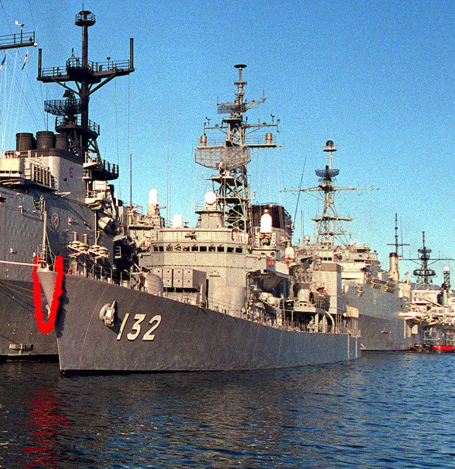 JS Asayuki at Naval Station Pearl Harbor, -1 Feb. 1988 b