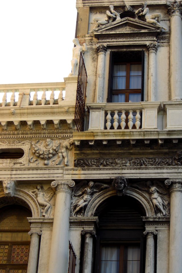 Juncture between the Biblioteca Marciana and the Procuratie Nuove