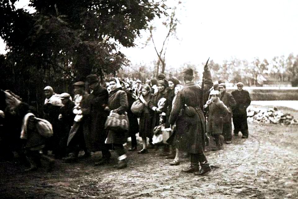 Jędrzejów. Pierwszy transport Żydów z getta do niemieckiego obozu zagłady w Treblince 16.IX.1942